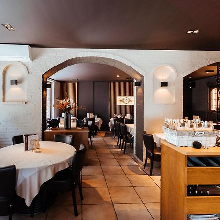 Hotel Brasserie De Beiaard Torhout Bagian luar foto