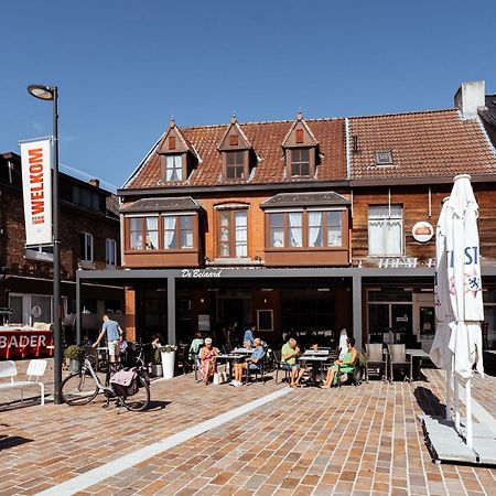 Hotel Brasserie De Beiaard Torhout Bagian luar foto