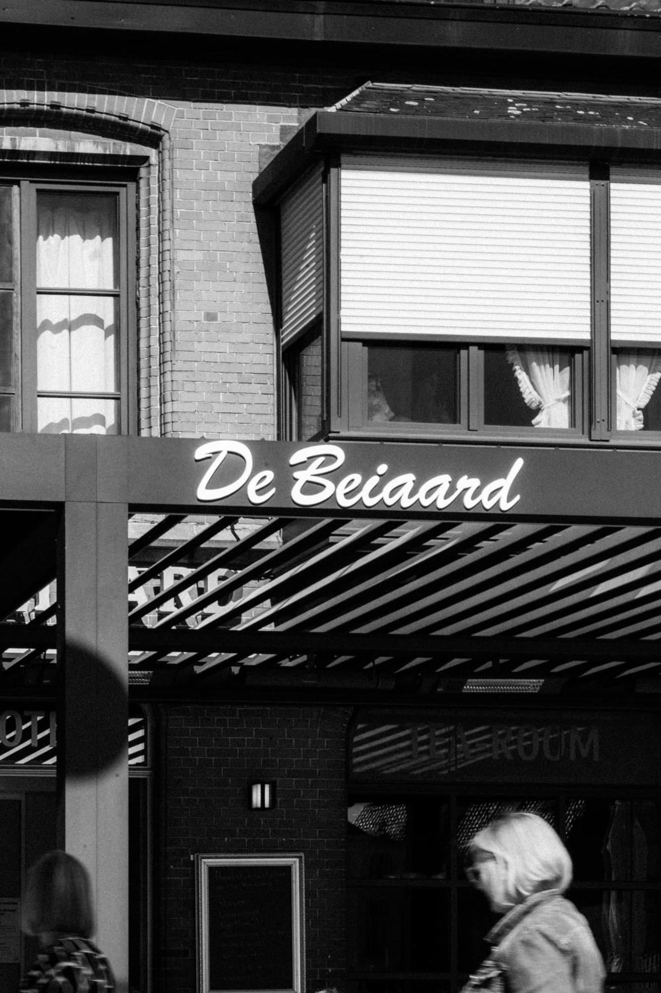 Hotel Brasserie De Beiaard Torhout Bagian luar foto